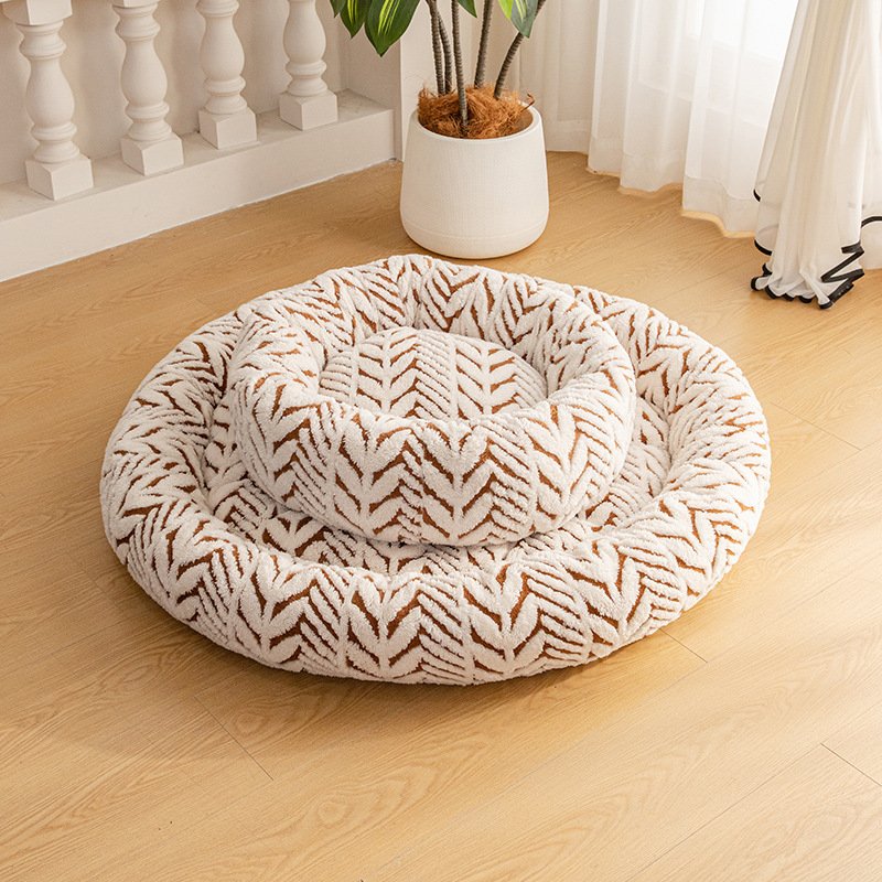 Plush Pet Bed - Image 5
